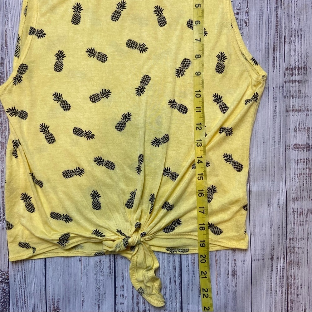 Dirtee Laundry Pineapple Tie Front Tank Top. Size XSmall. - Picture 6 of 6